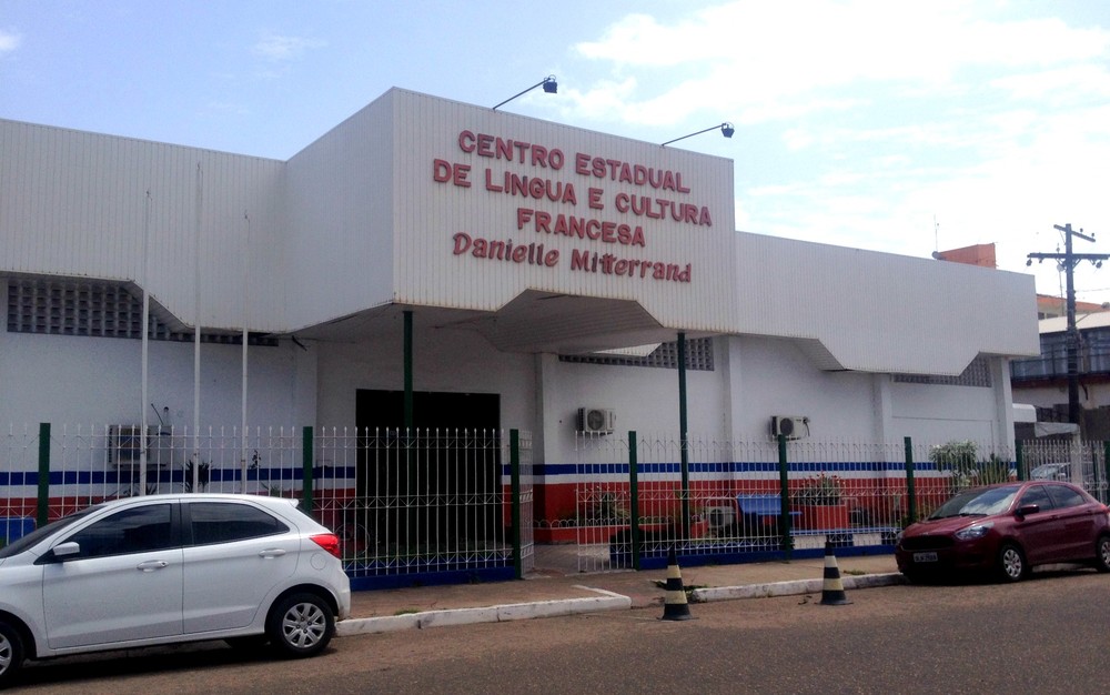 Centro Danielle Mitterrand abre 100 vagas para curso básico de francês, em Macapá